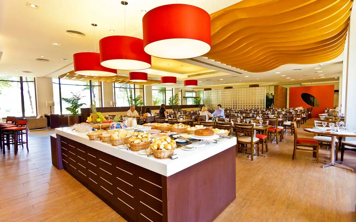 Quanto fatura um restaurante por mês